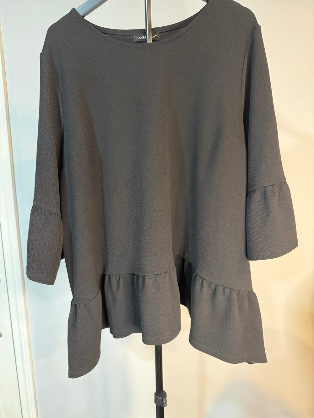 Lane Bryant Women's Plus 22/24 Black Bell Sleeve Peplum Tunic Blouse